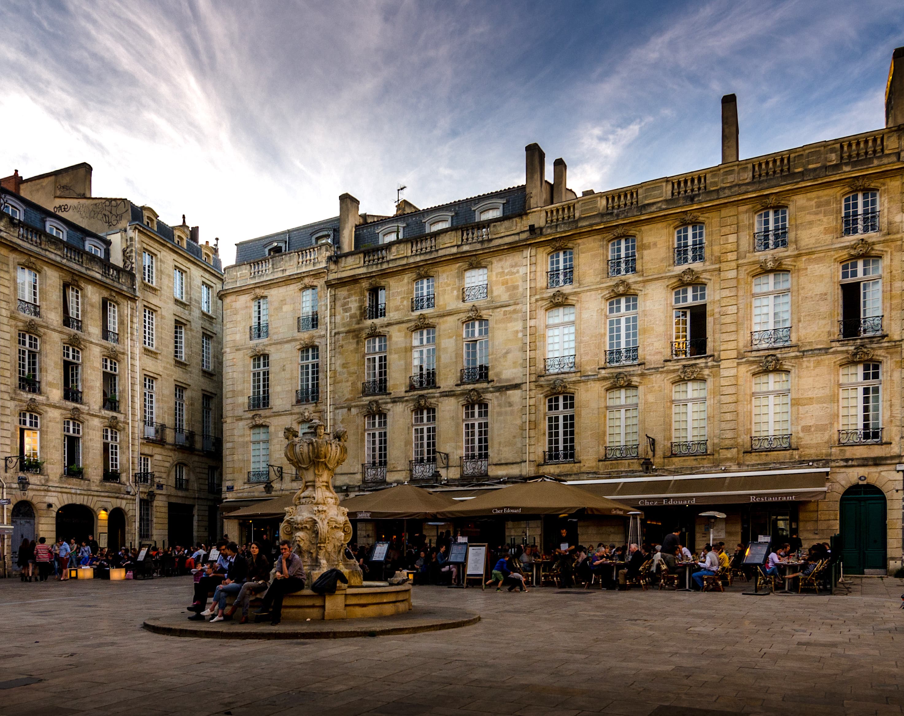 Place du Parlement 1