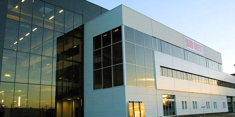 Façade du centre d'impression du journal régional Sud Ouest